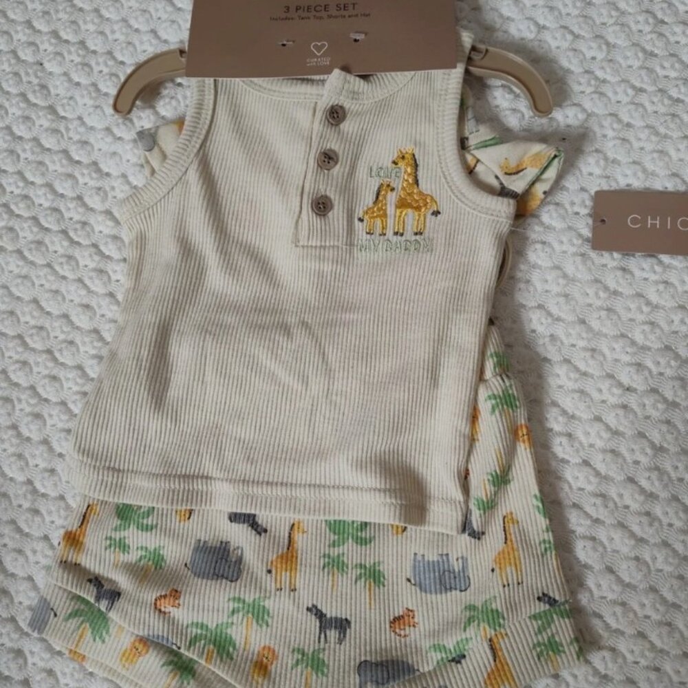 Chickpea Baby 3-pc Animal Print Outfit Set with Giraffe Embroidery Size 3-6 Mos.